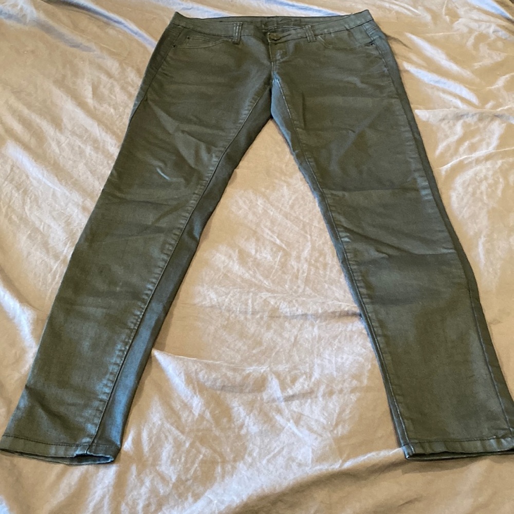 Rue21 women’s black waxed jeans: size 7/8